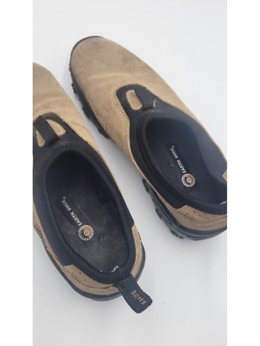 Mountain Loafer Men's Size 10.5 Tan Suede Slip-On Shoes with Durable Traction
